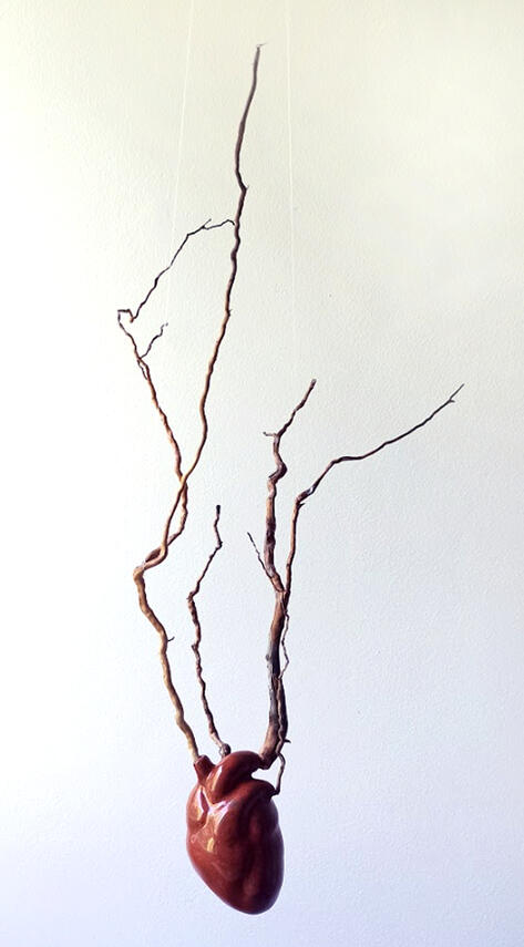 Sydänjuuret Keramiikka, männyn juuret. 2022